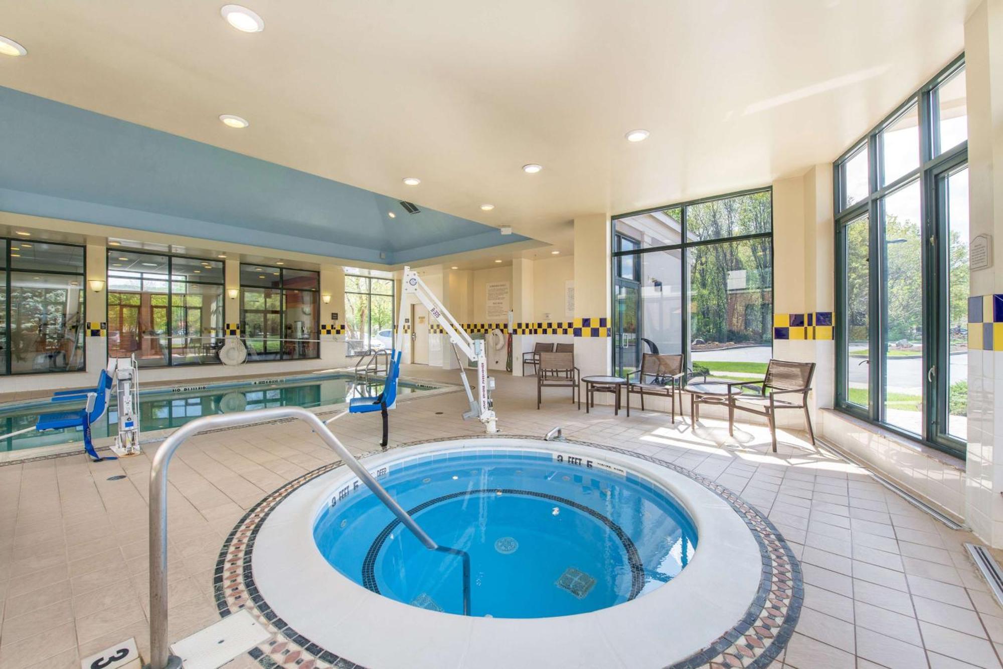 Hilton Garden Inn Fishkill Exterior photo