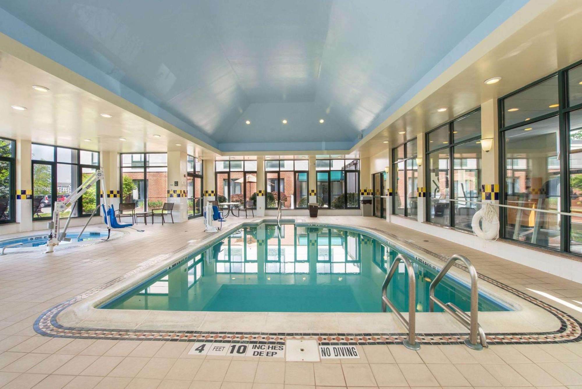 Hilton Garden Inn Fishkill Exterior photo